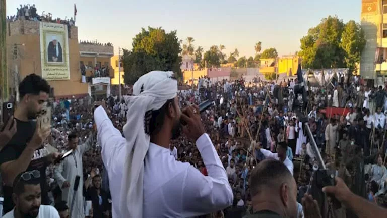 بقصائد مدح دينية وعروض تقليدية.. سكان الأقصر يحيون ذكرى المولد النبوي الشريف