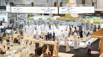 بن زايد يتفقد معرض أبوظبي الدولي للصيد والفروسية لعام 2025