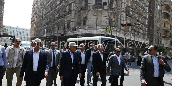 رئيس الوزراء يزور مشروع تطوير المظهر البصري للقاهرة الخديوية رئيس الوزراء يزور مشروع تطوير المظهر البصري للقاهرة الخديوية