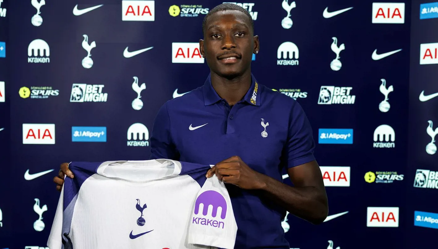 كولو مواني ينطلق في رحلة جديدة بالدوري الإنجليزي كولو مواني ينطلق في رحلة جديدة بالدوري الإنجليزي