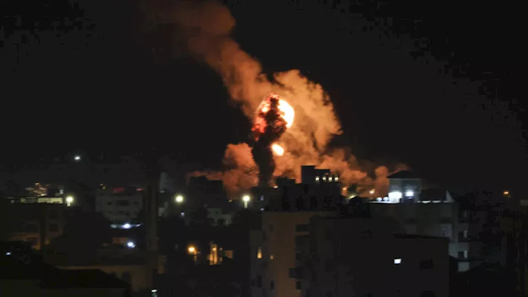 لبنان: 4 قتلى و10 جرحى جراء غارات إسرائيلية